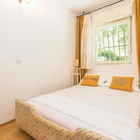 Two-bedroom In Tucepi